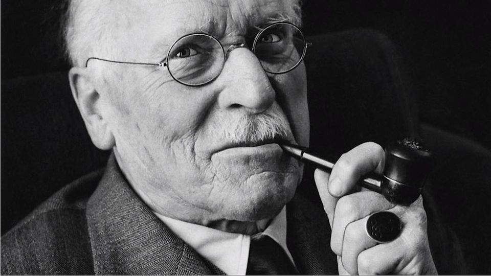 Qui a deja dit cette phrase ? "Keep your friends rich and your ennemies rich..."
Et quelle est la suite de la séquence:
_______________________________________ ?
#Symphonicity
#ThePolice
#HG
#Synchronicity